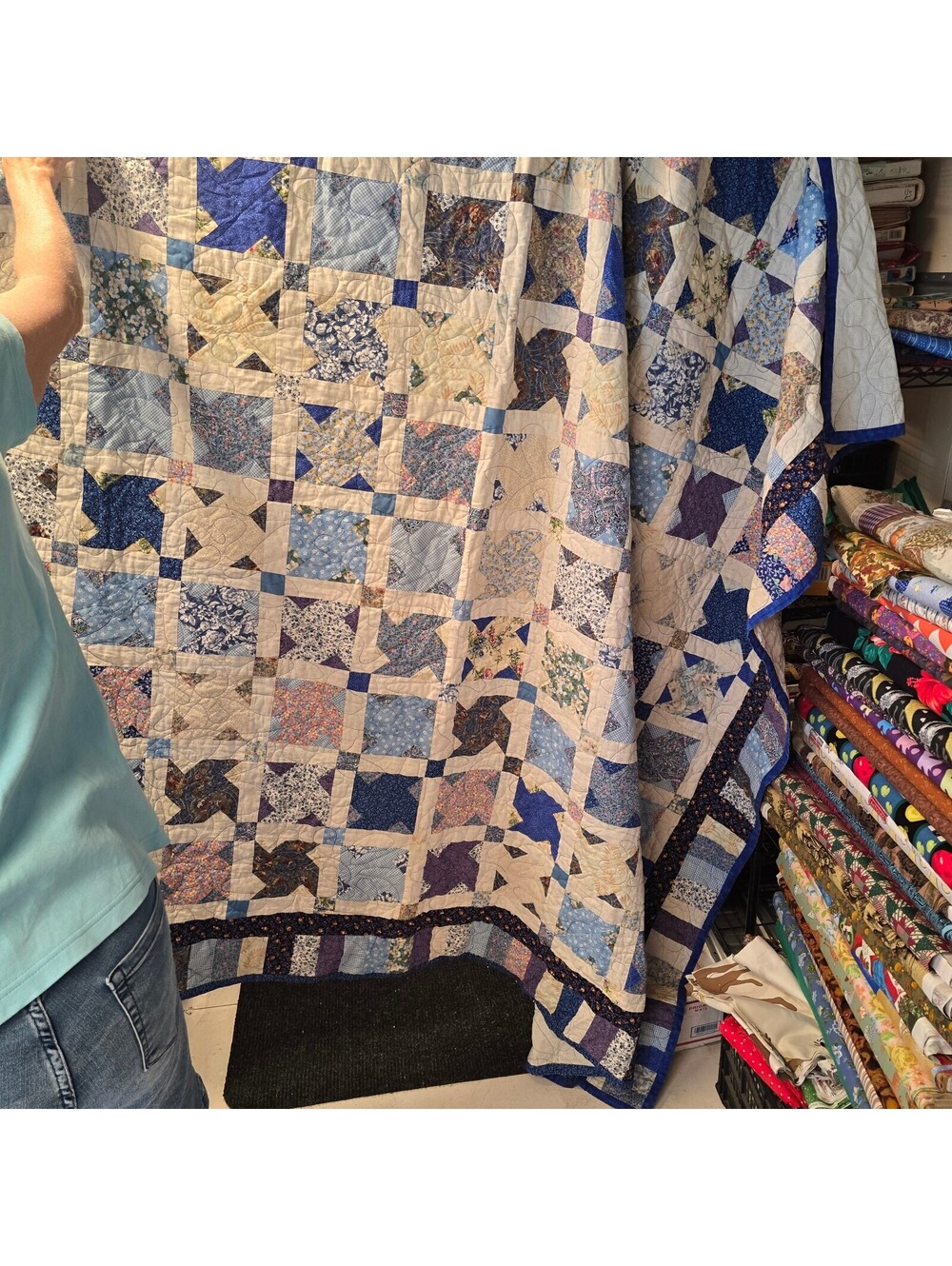 Q34 Calico Floral Variable Star Or Pinwheel Block Quilt Approx 72x86